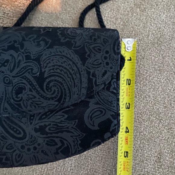 Ande’ vintage clutch with optional double rope. Paisley print. Rounded bottom. - Picture 7 of 9